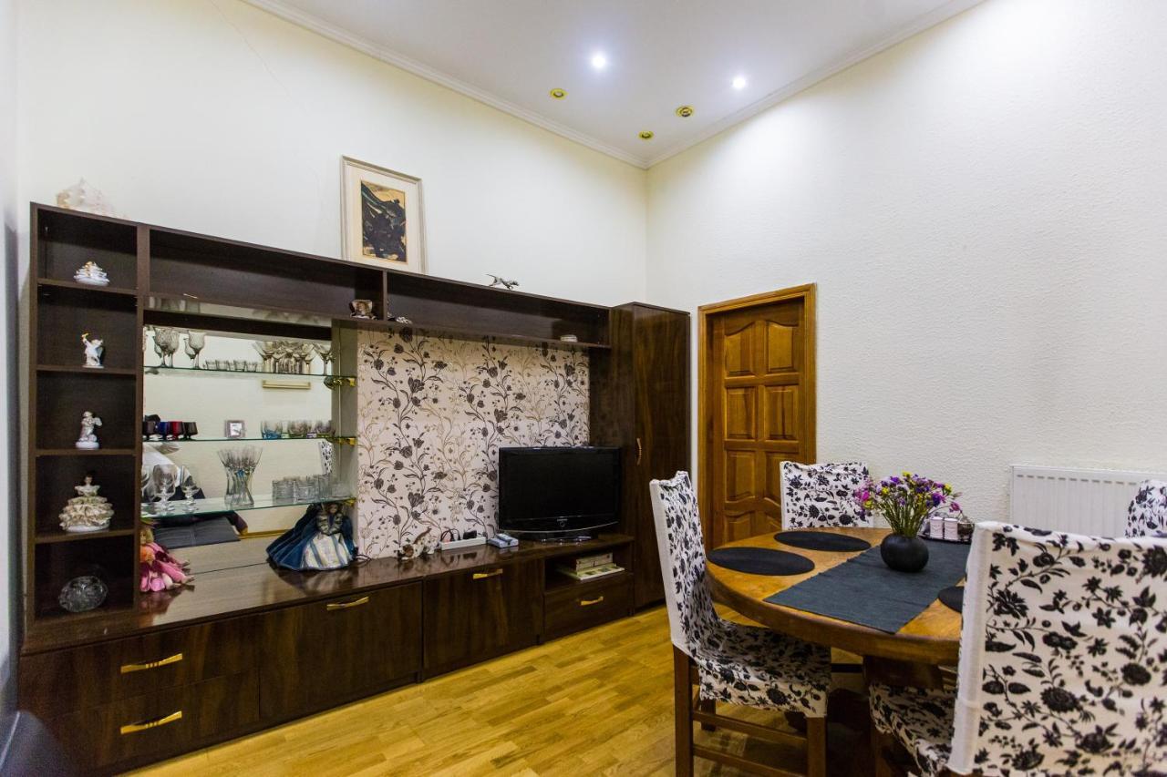 Apartment In The City Centre リヴィウ エクステリア 写真
