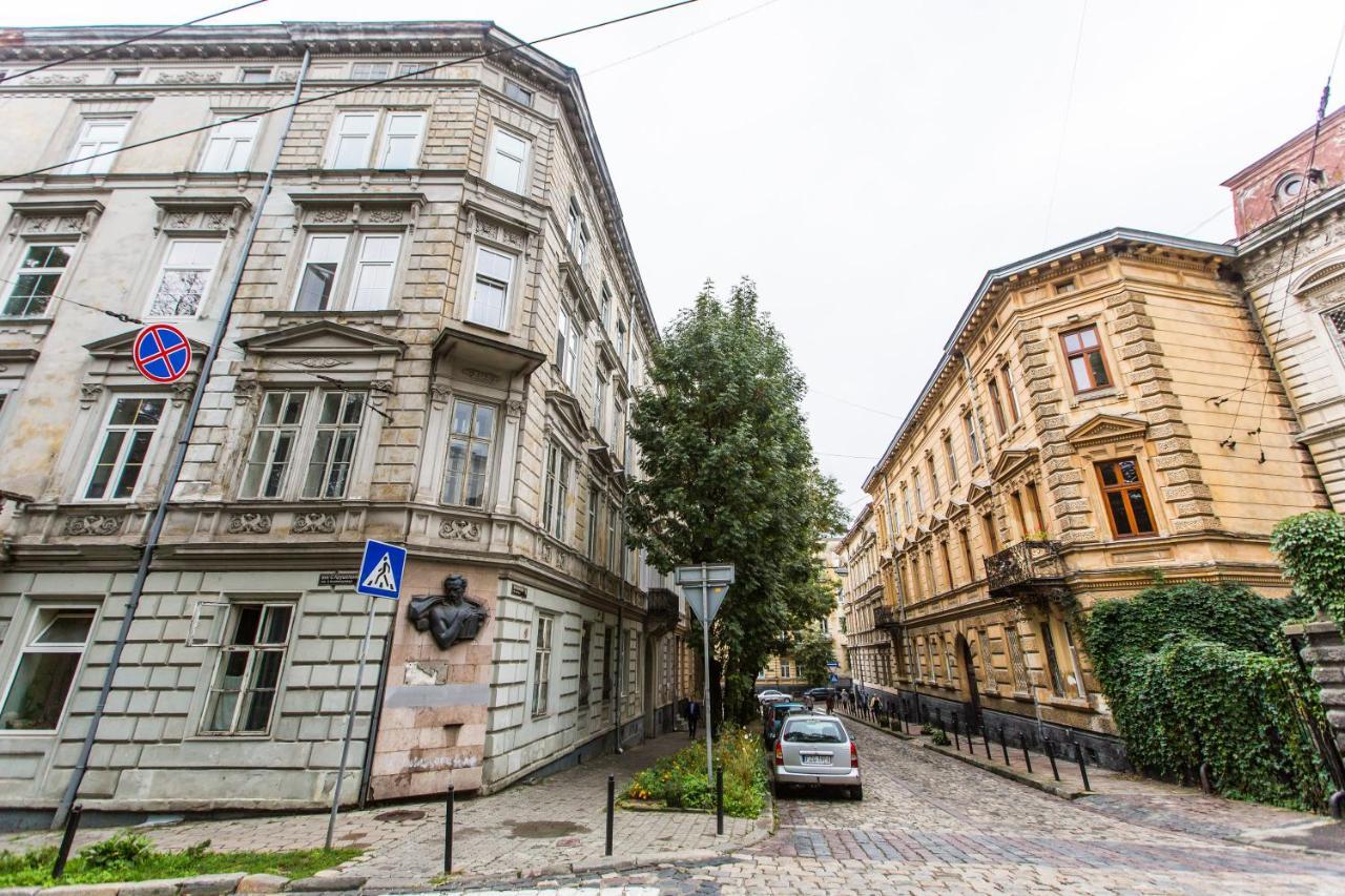 Apartment In The City Centre リヴィウ エクステリア 写真