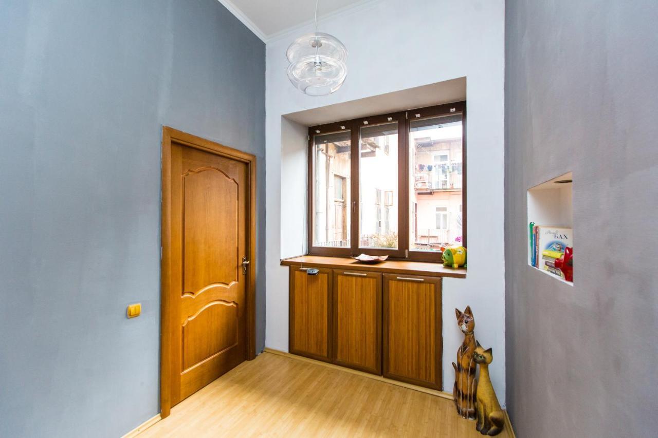 Apartment In The City Centre リヴィウ エクステリア 写真